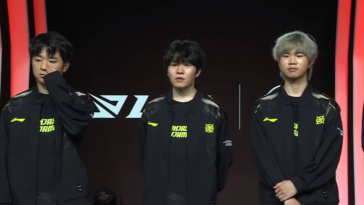 开云-Rookie在澳大利亚队比赛中比赛规则变更，战术调整引发热议！的简单介绍-开云